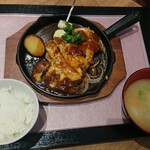 THE BELLCLASSIC Lien HEIANKAKU - ～トマトとチーズが決め手～豚ロース肉のミラノ風カツレツ/常に炊きたて北海道産ななつぼし/千歳近郊野菜がゴロゴロ入った汁もの（味噌汁）1,600円