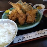 食事処 辰巳 - 本日のミックスフライ定食