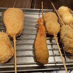 Warayaki Ryori to Kushikatsu Warayaki Bu Minamimorimachiten - 串カツ盛り合わせ