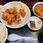 大衆中華食堂 旨屋 - 若鶏からあげ定食