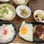 喫茶リスボン - ハンバーグ定食600円　