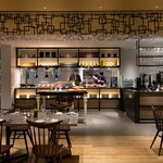 Courtyard by Marriott Shin Osaka Station - Dining & Bar LAVAROCK内観