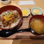 あっちゃんの大きな木 - そずり丼