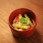 御幸荘花結び - 季節一品
夏野菜蒸し　鯛白子包み
アスパラガス　ヤングコーン　とまと　白髪葱