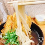 Mendokoro Kameya - 麺は腰があり、スープは醤油強め