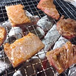 Sumibi Yakiniku Manfuku - 