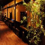 Izakaya Kamadoka Matsudo Nishiguchi Ten - テーブル 4名様×1　※系列店写真