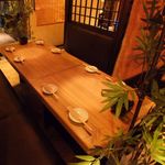 Izakaya Kamadoka Matsudo Nishiguchi Ten - テーブル 6名様×1　※系列店写真