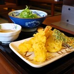 Marugame Seimen Itoman Ten - ぶっかけうどんと天ぷら