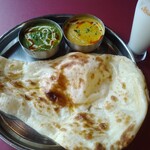 India Nepal Restaurant Masala Ekoda Ten - スペシャルカレーセット（サグチキンとシーフード、ラッシーを選択）