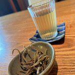 Soba Setsu Gekka - 冷たい緑茶と揚げ蕎麦