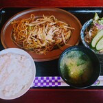 Kissa Ran - 令和5年7月 ランチタイム
                        焼きそば定食 600円
                        焼きそば、サラダ、ご飯、みそ汁