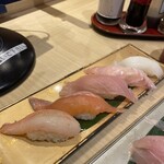 超グルメ回転すし 武蔵丸 - 料理写真: