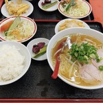 Sanju - ラーメン定食、別角度から！