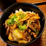 Udon Dokoro Mugi Ichi - ミニホルモン丼