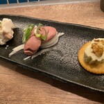 Tokyo Meat Sakaba Takadanobaba Ten Takadanobaba Ten - お一人様セットの前菜(イチジクバター、ゴルゴンゾーラのポテサラ、 極みトロレバ刺し)