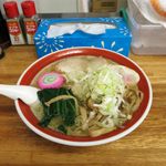 しおラーメン（油多目、600円）