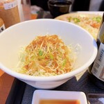 Sosaku Tonkatsu Kehare - ドレッシングは2種類
                      和風でいただいてます