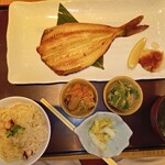 Okamado Meshi Torafuku Lalaport Tachikawa Tachitobi Ten - 縞ほっけ定食タコ飯