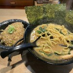 Yokohama Iekei Ramen Majime Kamoi Ten - 