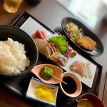 Restaurant Kihagi - 刺身定食ふぐフライ付き 1800円