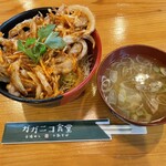 ガガニコ食堂 - 料理写真:海鮮かき揚げ丼とあら汁　計1000円　海鮮の具材は鮪の切り身が多いか。