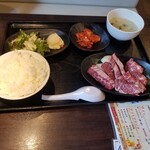 まんぷく炭火焼肉 喰らうど - 