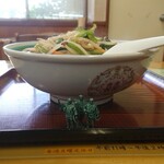 ひかり食堂 - 味噌ラーメン_900円　側面