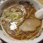 Oshokuji no Mise Jiro - しょうゆラーメン；飾りッ気無し (o^ ')b @2013/09/27