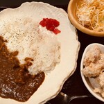 Shoki Kasuga Ten - 自家製カレーライス＝500円
                        若鶏唐揚げ(2ヶ)＝200円