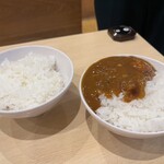 しゃぶ菜 - カレーは甘め