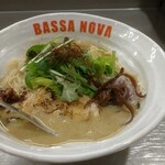 BASSANOVA - グリーンカレーラーメン1200円。