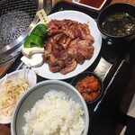 Yakiniku no Watami Kameari Ekimae Ten - 