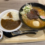 Kunimi Kitchen - 辛味噌牛たんラーメン&ミニカレーセット（税込1,450円）