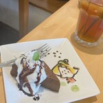 ROCKET CAFE - 