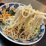 Soba Dokoro Matsuya - よく冷えた蕎麦は結構なボリュームです