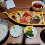 Sake Dokoro Sakana Sakana - 刺身定食1200円