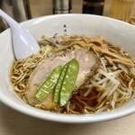 香湯拉麺 ひろや - 醤油ラーメン750円