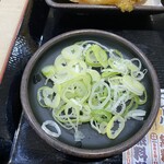 Yude Taro Shimizu Nagasaki Minamimachi Ten - 2023/09/08
      野菜かきあげそば ネギ増量 550円