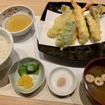 Tempura Dokoro Wakasugi - 御飯　味噌汁　香の物