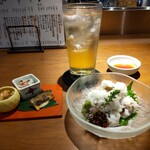 Ajito - お通し、梅酒ソーダ、鱧のおとし