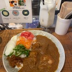 TOKYO SPICE ななCURRY - Tokyo Spice ななCurry ⻘山(チキンカレー、自家製ラッシー)