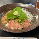 ぼら納屋 - ネギトロわさび丼 1950円。