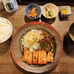 ごはんや あなぐら - トンテキ定食