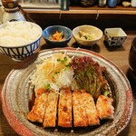 ごはんや あなぐら - トンテキ定食