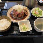 焼肉名匠 山牛 - 