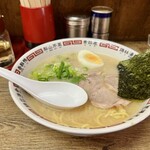 Kyushu Ramen Ginrei - 九州ラーメン600円 大100円