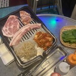 Korean Yakiniku Tonton - 