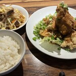 龍徳翅 - 本日のランチから、国産鶏むね肉の香味ソースかけ(ユーリンチー)(980円)