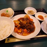 Pasen - 牛肉脛煮込み